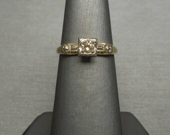 Art Deco Estate C1940 14K Two Tone Gold 0.12ct Brilliant