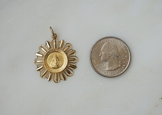 14K Gold Mother Mary Medal / Mid Century Estate C… - image 3