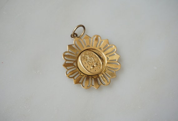 14K Gold Mother Mary Medal / Mid Century Estate C… - image 5