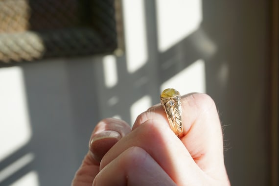 Men's Vintage Estate Circa 1950 14K Gold 3.39TCW Honey Cats Eye Alexandrite & Diamond Three-Stone Gypsy Ring / Men's Alexandrite Ring Sz 7.5 View 2