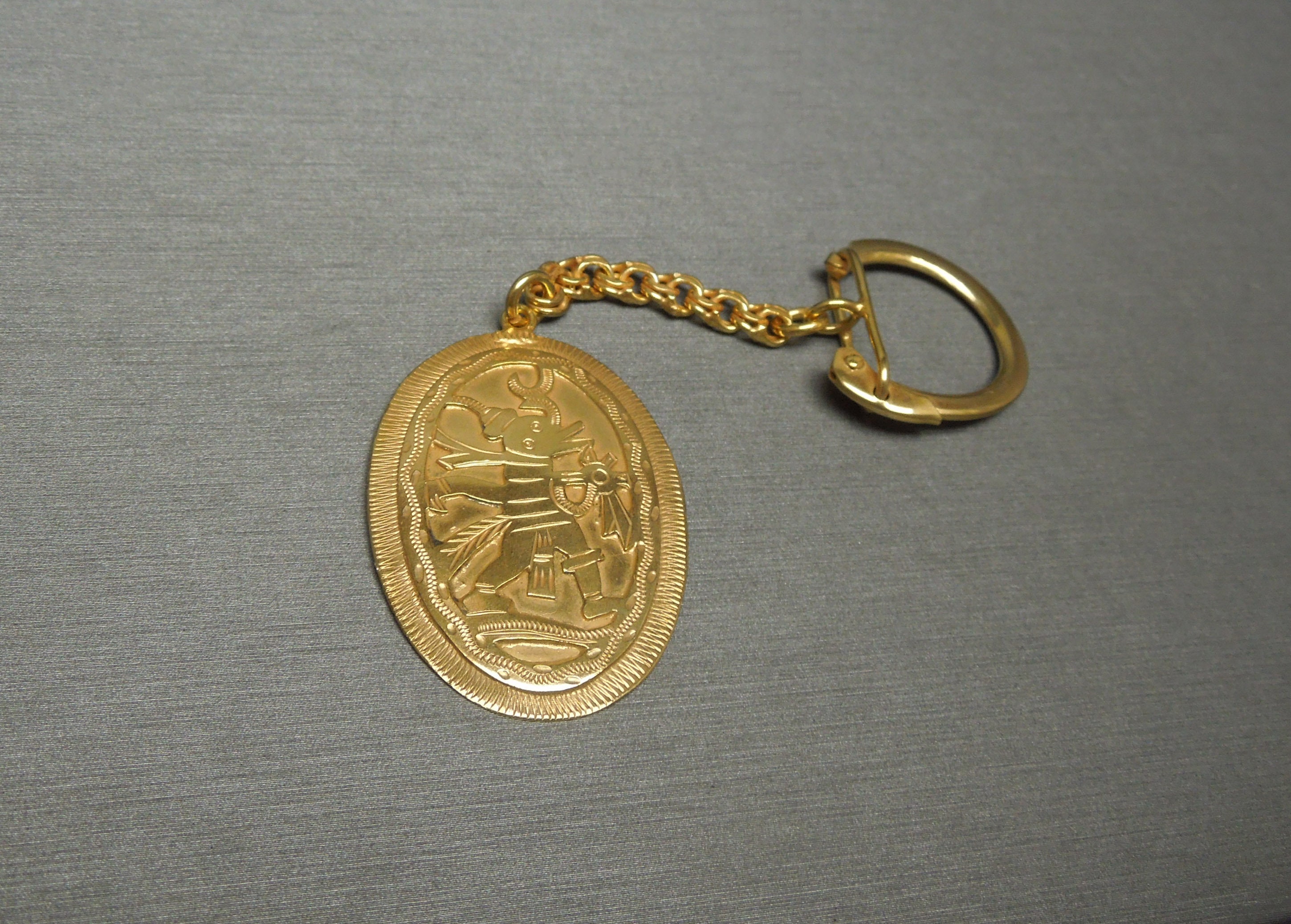 【Lavishe】Sera Vintage Coin Pendant Key Ring il_fullxfull.4139265562_g57d.jpg