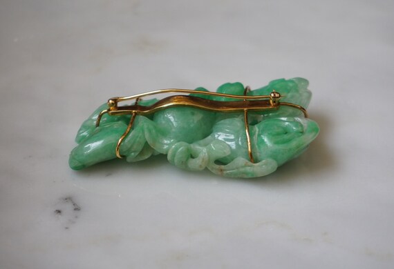 Vintage Jade Carving Brooch / Mid Century Estate … - image 6