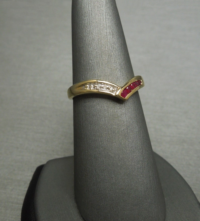 Ruby Ring Guard / Vintage Estate 1980s 10K Gold 0.35TCW Ruby & Diamond ...