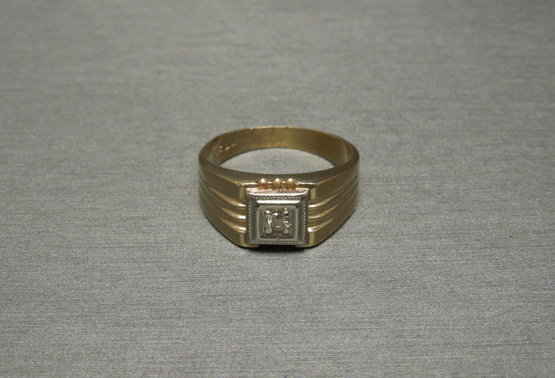 Men's Vintage Estate C1950 14K Gold 0.06ct Classic Diamond Solitaire ...