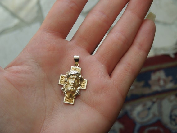 Unisex Vintage Estate 14K Gold Jesus Head Lightwe… - image 2