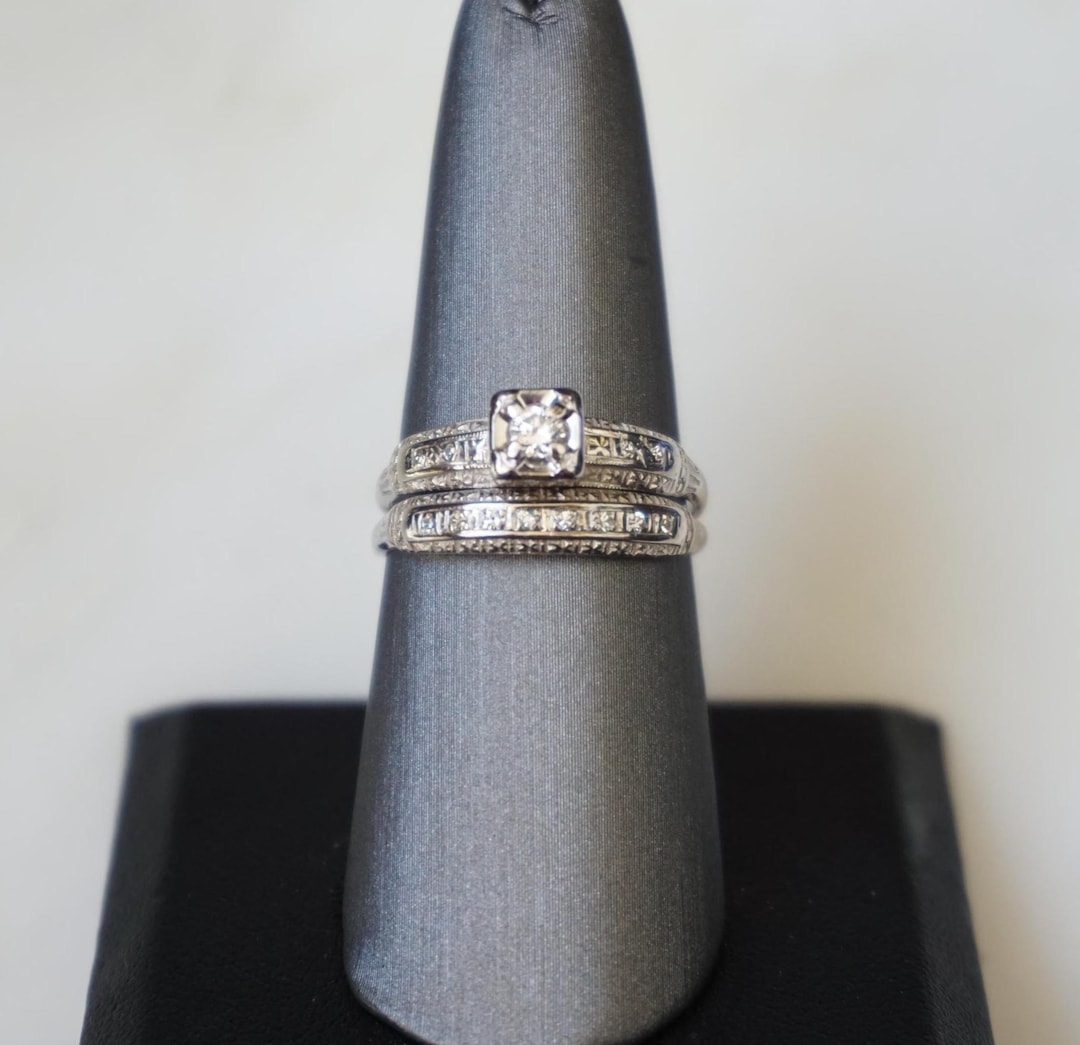Antique Estate C1940 14K White Gold 0.23TCW Round Diamond