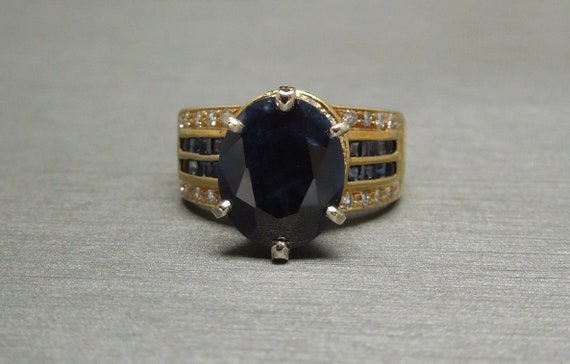 Vintage Estate 18K Gold 8 carat Sapphire Solitair… - image 1