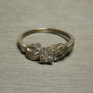 Vintage Estate C1960 14K White Gold 0.18TCW Brilliant Diamond Friendship Hands Promise / Engagement Ring Sz 7.5