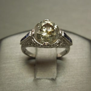 Antique Estate C1920 Platinum Filigree 3.20TCW Round Brilliant SI2 Fancy Green Diamond Solitaire & French cut Sapphire Engagement Ring Sz 6