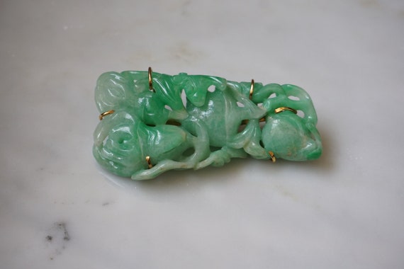 Vintage Jade Carving Brooch / Mid Century Estate … - image 2