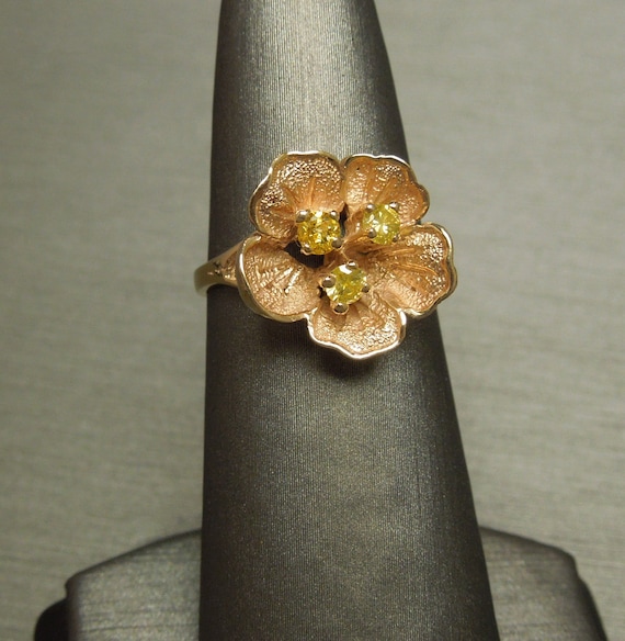 Vintage Estate C1970 14K Yellow Gold 0.28TCW Fancy Natural Canary Yellow Diamond Pansy Flower Ring Sz 6.5