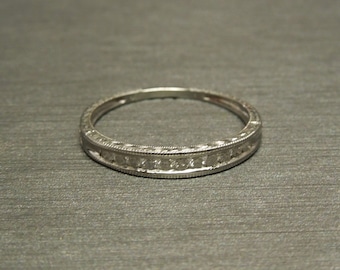 Vintage Estate C1960 Platinum Etched Engraved Milgrain 0.30TCW Eleven 11 Round Channel Diamond Tapered Wedding Band Sz 5.5