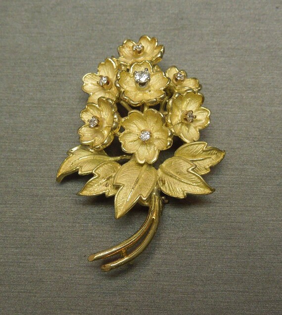 Beautiful Vintage Carved Floral Bouquet Brooch/Pin 14K Yellow Gold