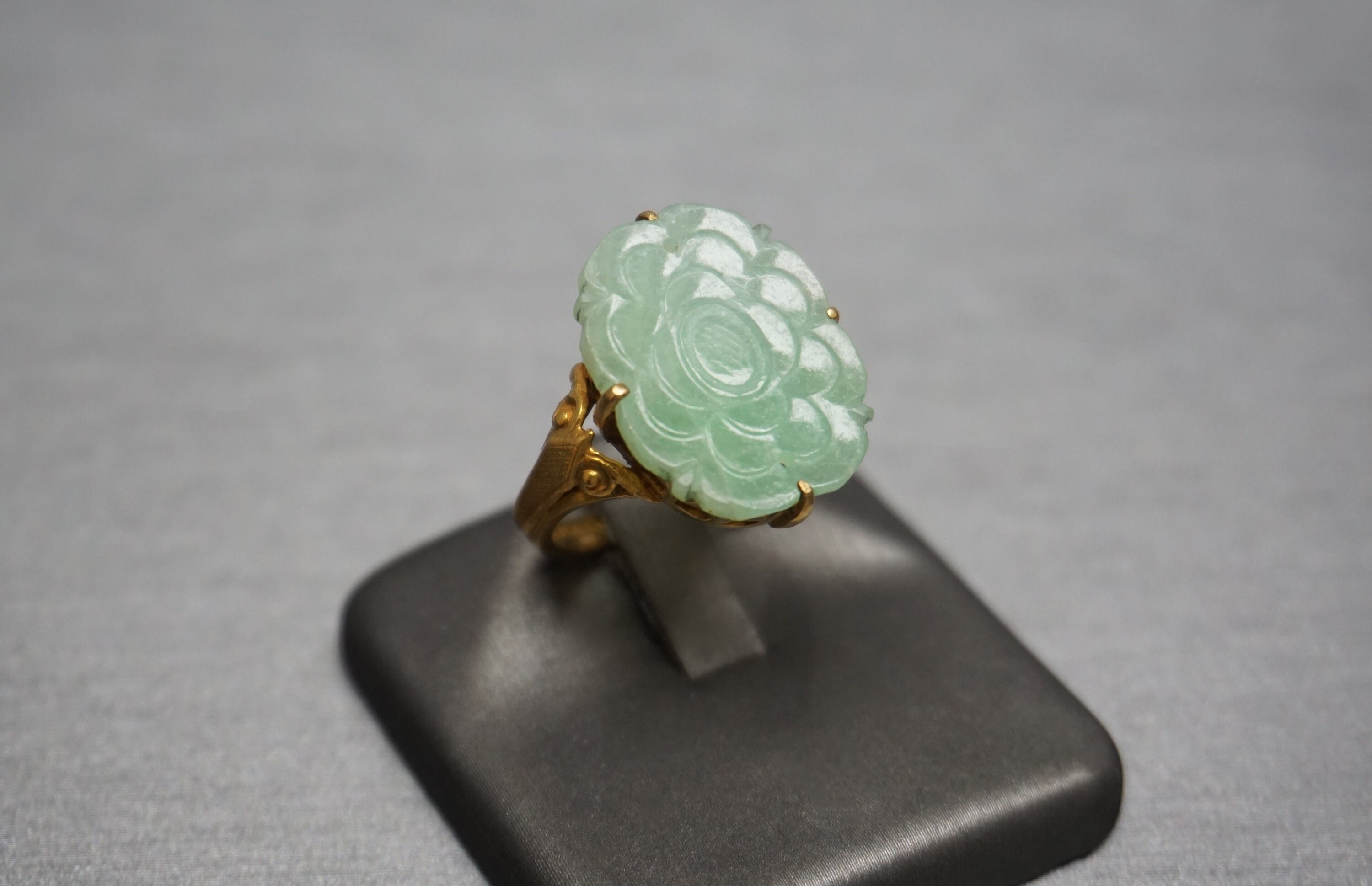 Jade flower hotsell ring