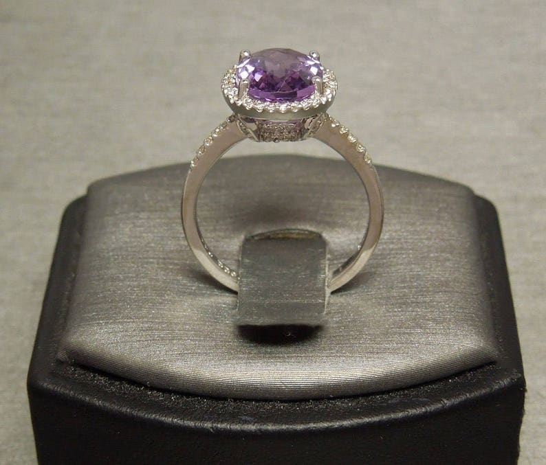 Estate 14K White Gold 3.76TCW Oval Multi-Faceted Amethyst Solitaire & Diamond Halo Engagement Ring Sz 6.5 image 5