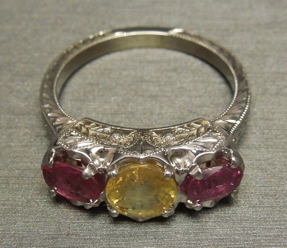 Estate 18K White Gold Filigree Engraved Etched 2.… - image 5