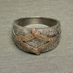 Vintage Estate C1980 14K White & Rose Gold Hand Engraved Snake Skin Pattern 1TCW Wide Pave Diamond Wedding Band Sz 9.5