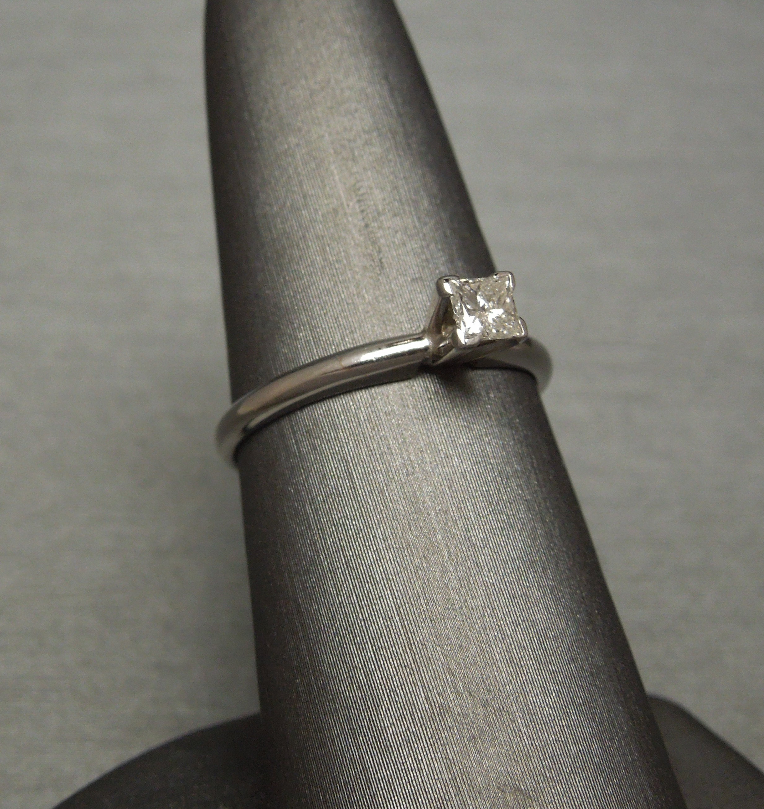 Vintage Estate C1990 14K White Gold 0.30ct Square Princess
