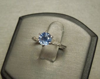 Vintage Estate C1960 Classic Platinum 1.24TCW Natural Cornflower Blue Ceylon Sapphire Solitaire & Diamond Baguette Engagement Ring Sz 5