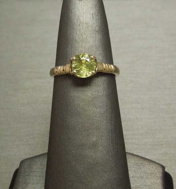 Antique Estate C1930 10K Gold Signed 1.12ct Round Chameleon Lime Green Sapphire Solitaire Engagement Ring Sz 6