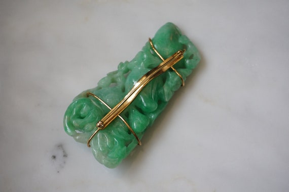 Vintage Jade Carving Brooch / Mid Century Estate … - image 3