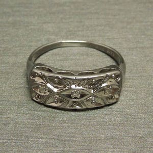 Antique Estate C1940 14K White Gold 0.04TCW E F VVS VS Old cut Diamond Square Wedding Band Sz 7.75