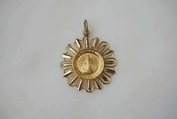14K Gold Mother Mary Medal / Mid Century Estate C… - image 1
