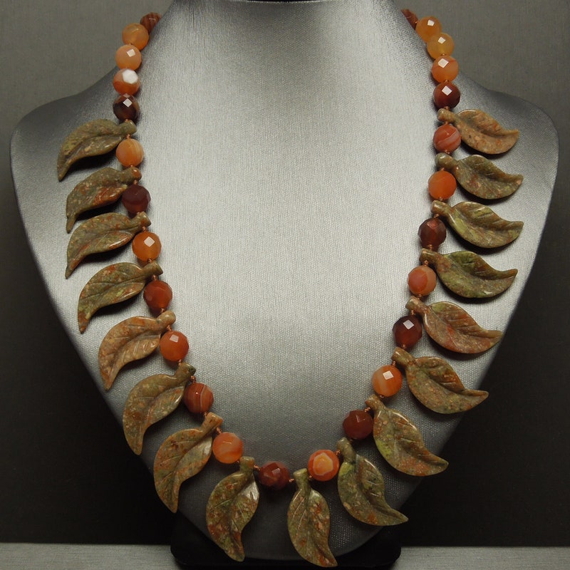Leaf Detail Bead Necklace main image 1