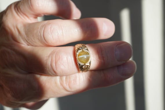 Men's Vintage Estate Circa 1950 14K Gold 3.39TCW Honey Cats Eye Alexandrite & Diamond Three-Stone Gypsy Ring / Men's Alexandrite Ring Sz 7.5 View 6