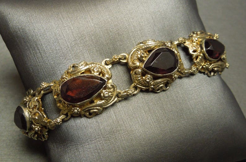 Antique Austro Hungarian Estate C1890 800 Silver Filigree Style 24.00TCW Pear cut Natural Garnet Bracelet 6.75 image 2