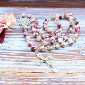 Rosary made using your dried flowers, flower beads Our Father, flower beads Hail Mary, Rose petal memorial rosary,Dried flower Rosary,nature