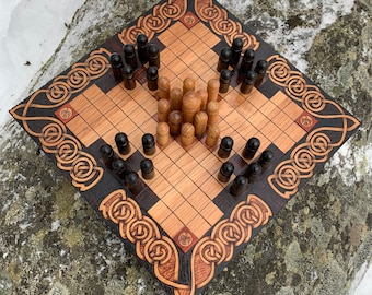 Hnefatafl Game: 11x11 square grid; historic Welsh Tawlbwrdd & modern 'Skjaldborg' game variants, Handcrafted Traditional Game, Customizable