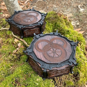 Go-ke Bowls: Accessory Item for Wheel of Time-themed Go Board Games, aka &quot;Stones&quot;; laser-engraved Flame & Fang icons, many colors available