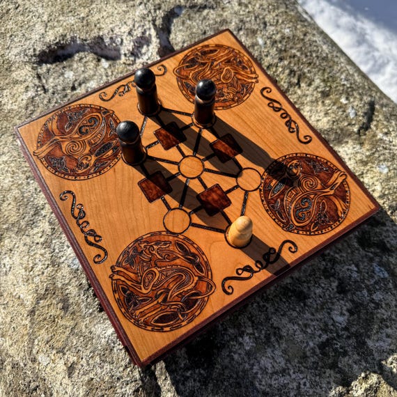 Hare & Hounds Board Game: 19th-Century French Military Game, Historical Wooden Strategy Game, Mathematical Game, Handcrafted, Custom Options