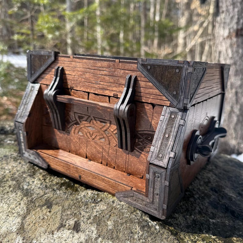 Memento Chest: “Sigurd's Strongbox” - Nordic-themed Wooden Treasure Chest, Laser-Engraved & Handcrafted, Customizable - MADE TO ORDER Bild 7