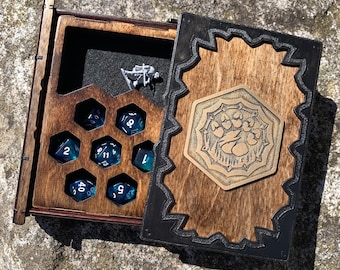 Caja deslizante: "Tomo de Héroes" - Caja de madera artesanal para juegos de rol, personalizable - HECHA A MEDIDA