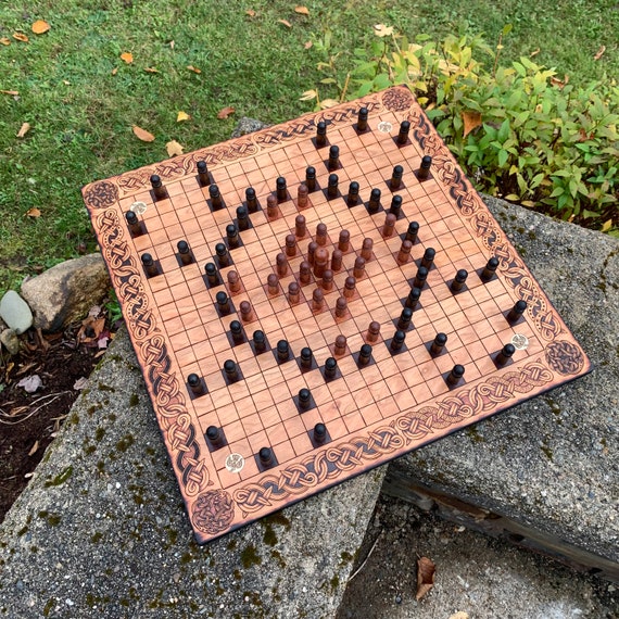 Hnefatafl Board Game: 19x19 square grid - historic Alea Evangelii, Anglo-Saxon game variant, Handcrafted Wooden Strategy Game, Customizable