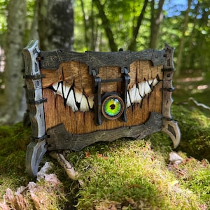 Mimic Box: “Snapper" - Beastly Wooden Keepsake Box, Fantasy-themed Chest, Laser-Engraved & Handcrafted - MADE TO ORDER
