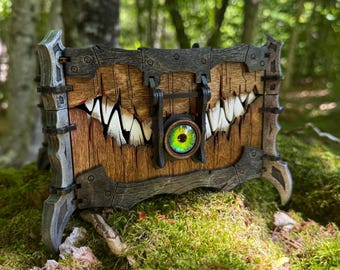 Mimic Box: “Snapper" - Beastly Wooden Keepsake Box, Fantasy-themed Chest, Laser-Engraved & Handcrafted - MADE TO ORDER