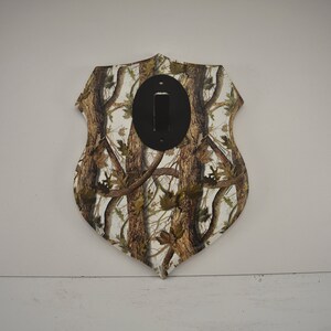 Shield Plaque with Skull Hanger- Standard Camo