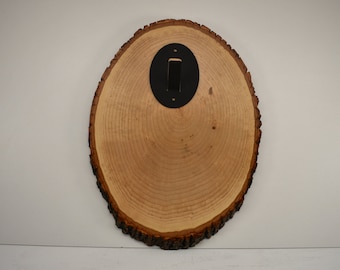 Bark Edge Oval with Skull Hanger