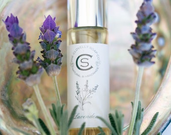 Perfume roll-on com óleo essencial de lavanda natural – fragrância para aromaterapia, feito à mão pela The Clovelly Soap Company