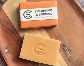 Jabón artesanal para hombre, madera de cedro, verbena, cúrcuma, jabón natural Clovelly, manteca de karité