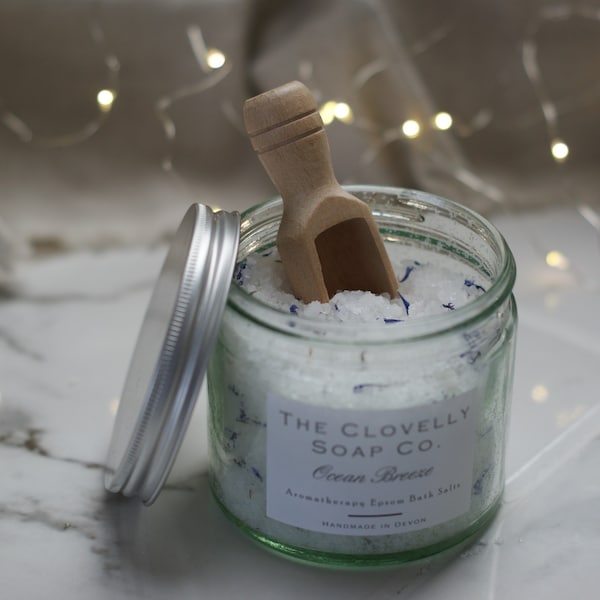 Ocean Breeze with Bergamot, Lemongrass & Lime Epsom Bath Salts with Wooden Scoop - Therapeutic Grade Essential Oils 250g