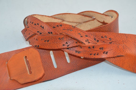 The Most Comfortable Guitar Strap A Mystery Braid Flexes Etsy