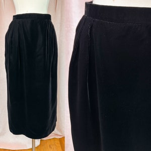 Vintage 1980s Black Velvet Skirt Small Oscar De La Renta