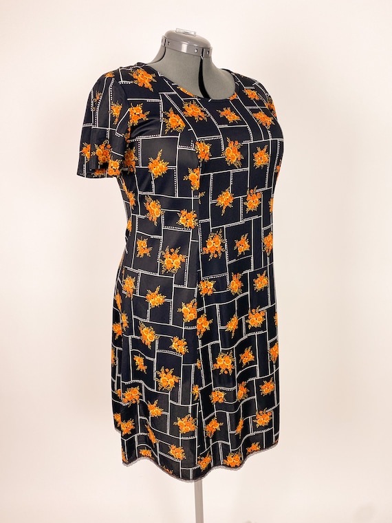 1960s 1970s 40W Black Orange Floral Geometrical D… - image 2