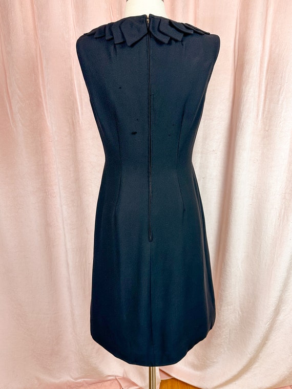 WOUNDED Vintage 1960s Black Dress Diamond Collar … - image 9