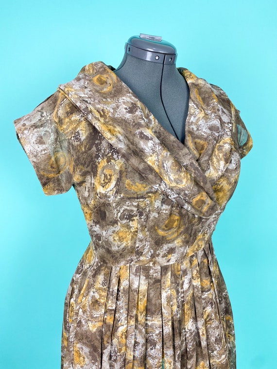 Vintage 1950s Floral Dress Brown 31W Medium Large - image 3