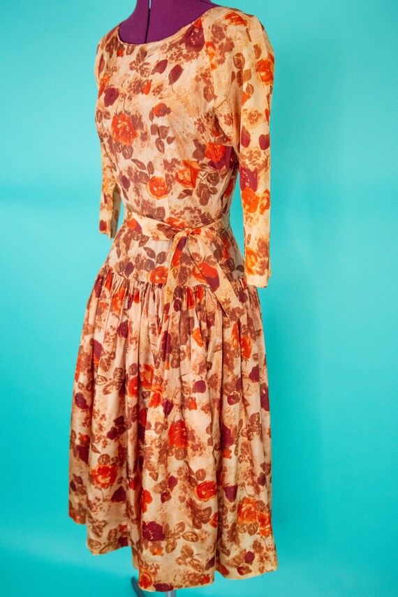 Vintage 1950s Floral Dress Copper Red XS 22 24 wa… - image 9